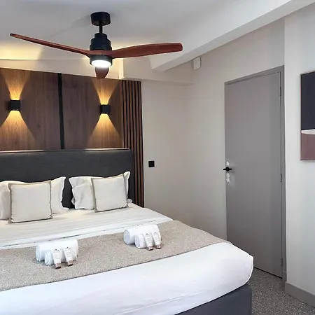 - Premium For 3 Parigi